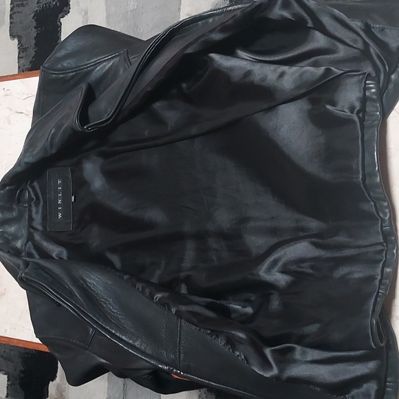 WINLIT Black Leather Jacket- Size L (Large). - Picture 2 of 10